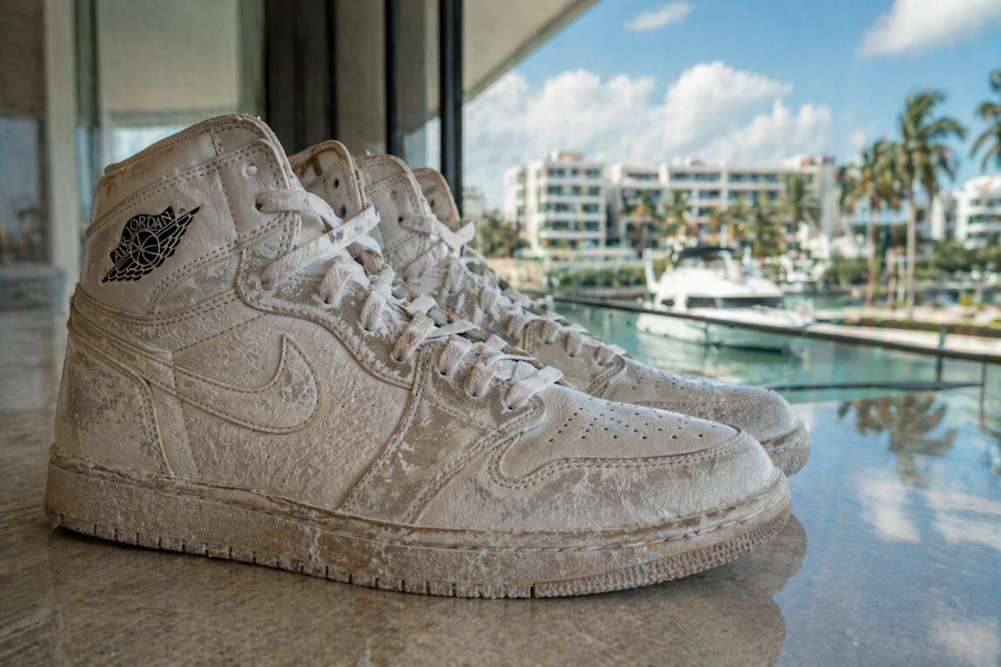 El efecto del salitre: Por qué tus tenis de piel se están agrietando en Cancún